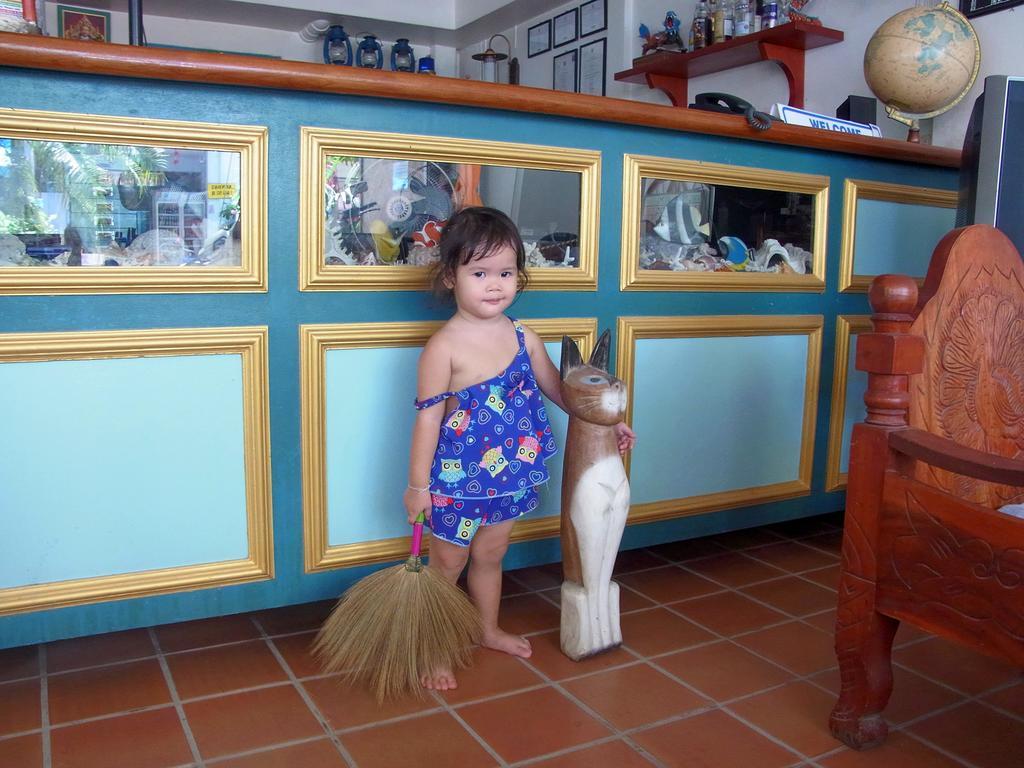 Niku Guesthouse Patong Luaran gambar