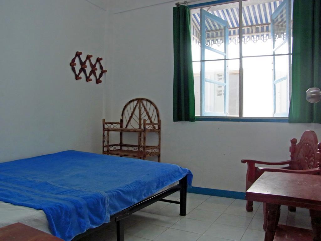 Niku Guesthouse Patong Luaran gambar