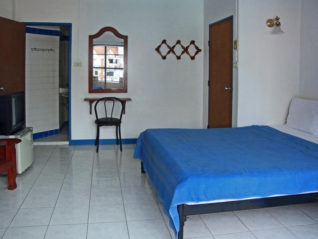 Niku Guesthouse Patong Luaran gambar