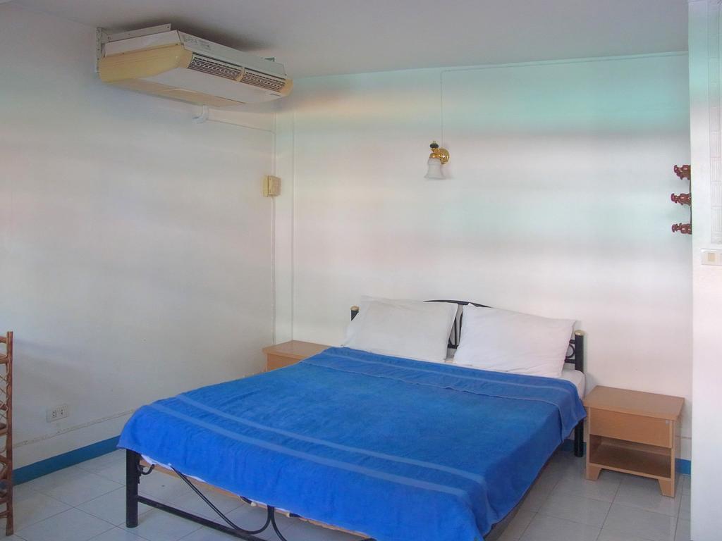 Niku Guesthouse Patong Luaran gambar