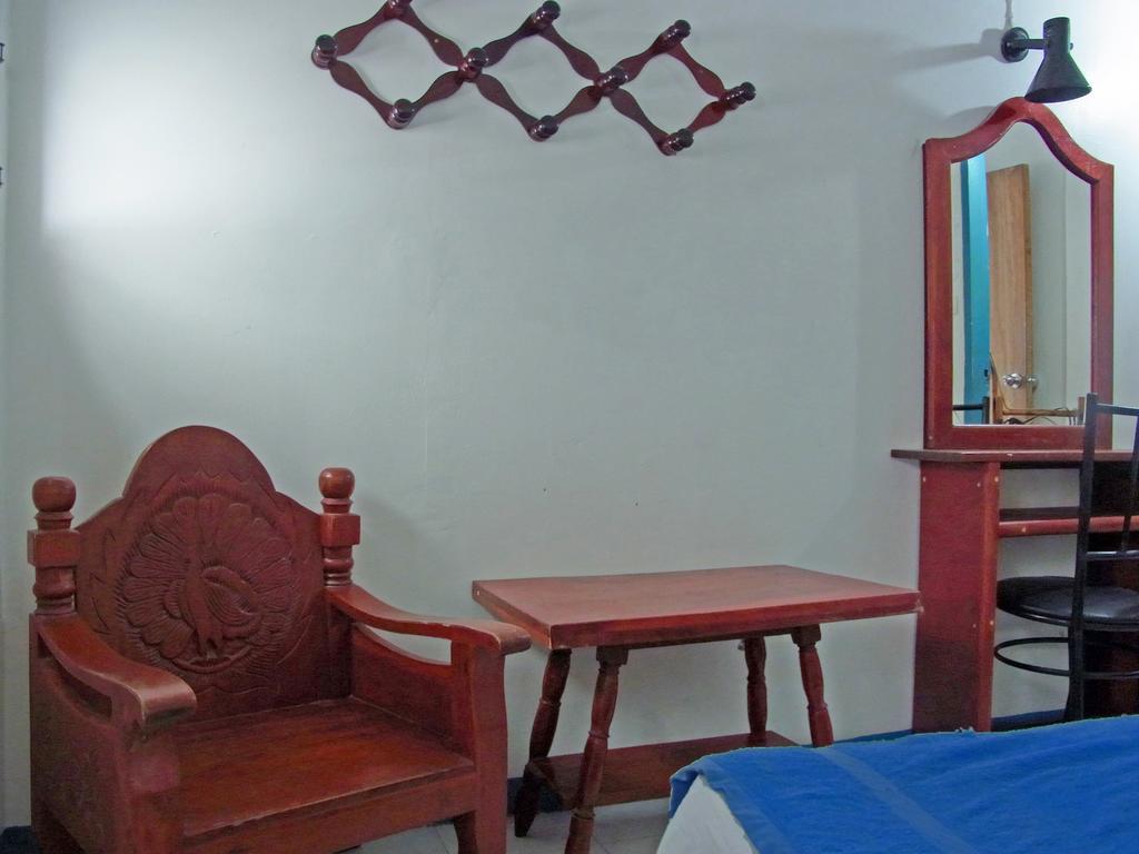 Niku Guesthouse Patong Luaran gambar