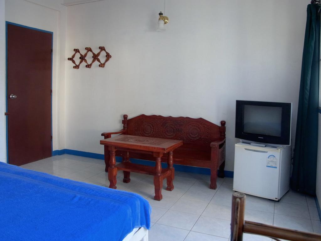 Niku Guesthouse Patong Luaran gambar