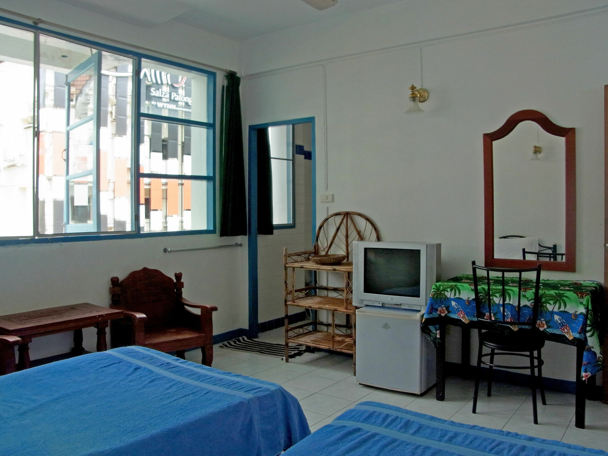 Niku Guesthouse Patong Luaran gambar