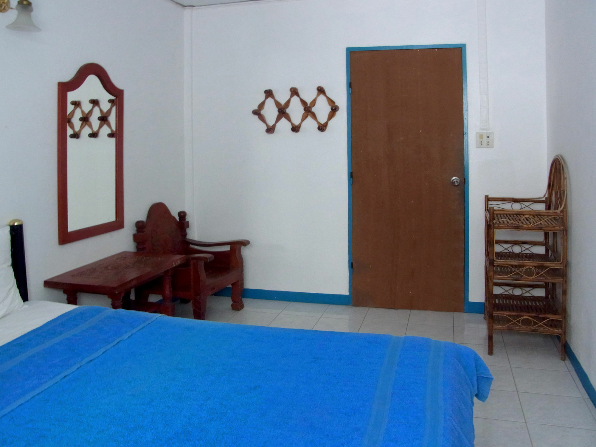 Niku Guesthouse Patong Luaran gambar