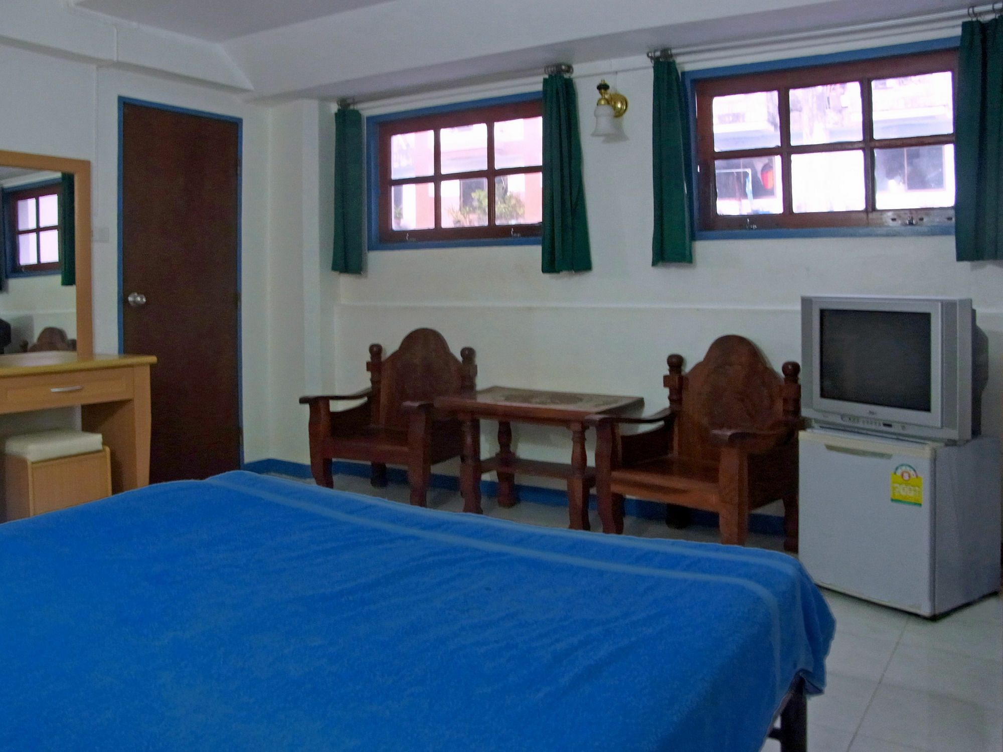 Niku Guesthouse Patong Luaran gambar